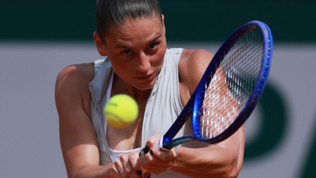 Marta Kostyuk to put clay-court streak on line against Iga Swiatek in Paris